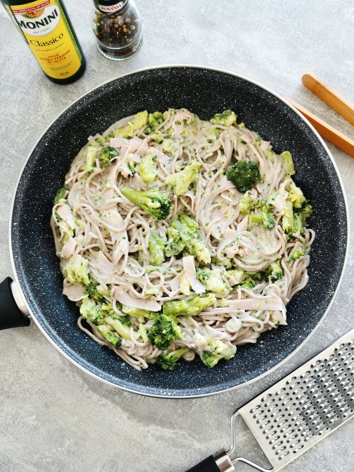 Brokkolis Sajtos spagetti